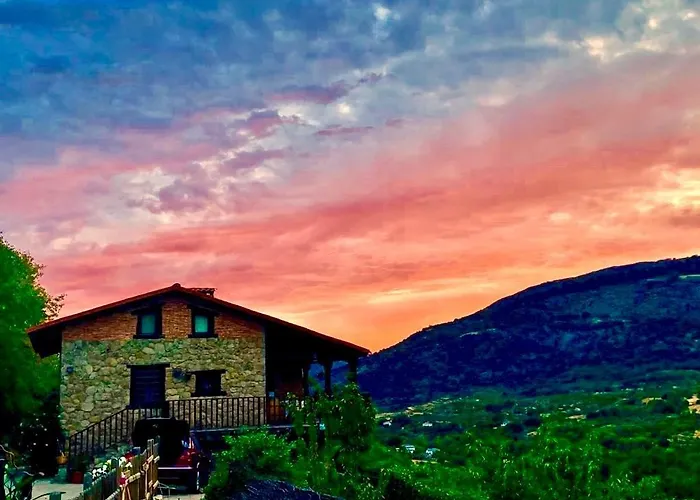 La Seguirilla Del Jerte Holiday home Casas del Castanar